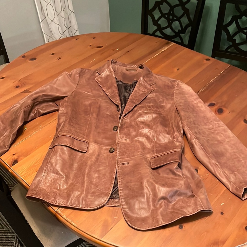 Roundtree & Yorke distressed leather jacket